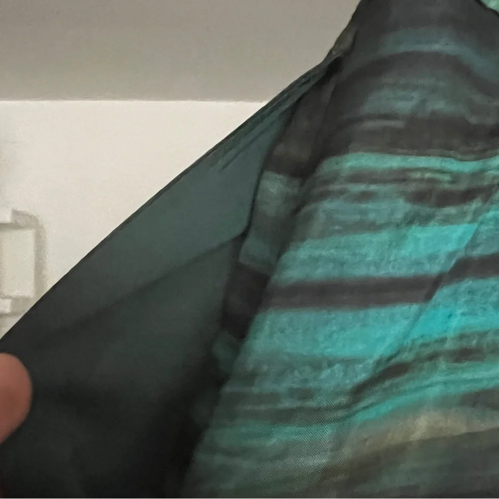 Theory Karley A-Line Skirt BLK/Teal SZ 6 100% Silk Pockets Classic Casual Artsy - Picture 4 of 8